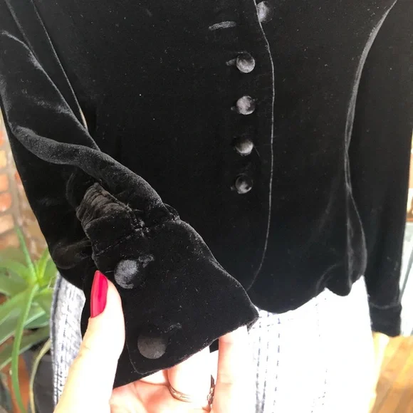 Vintage Black 90s Silk Rayon Velvet blouse size small - Picture 4 of 6